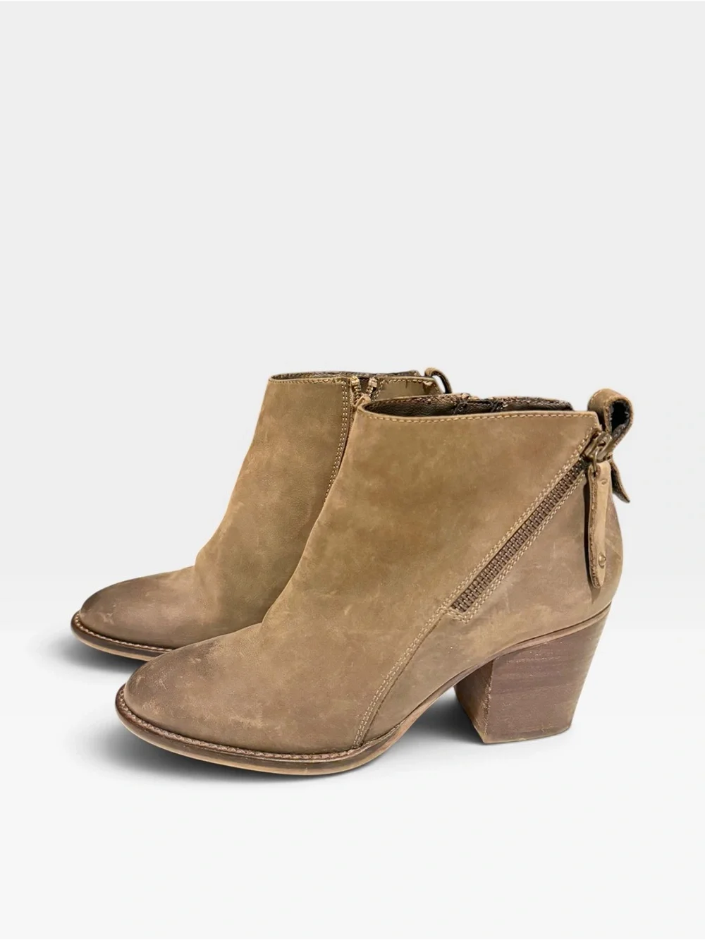 Blondo Nivada Bootie